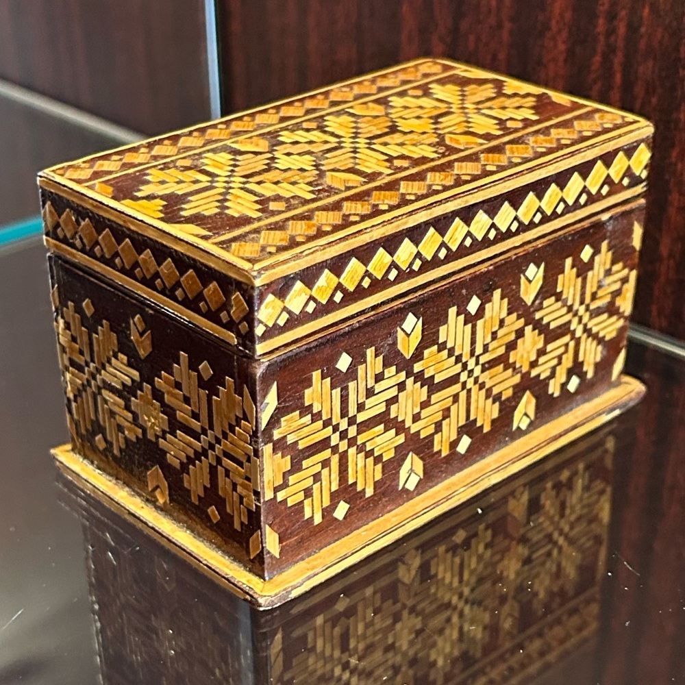 Wooden Brown Ornate Decorative Straw Box